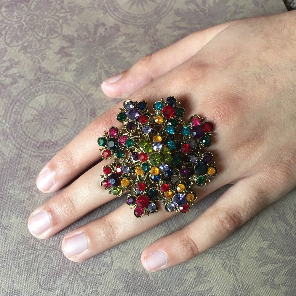 Colorful Gold Stretchy Ring With Rhinestones NWOT - Picture 2 of 3